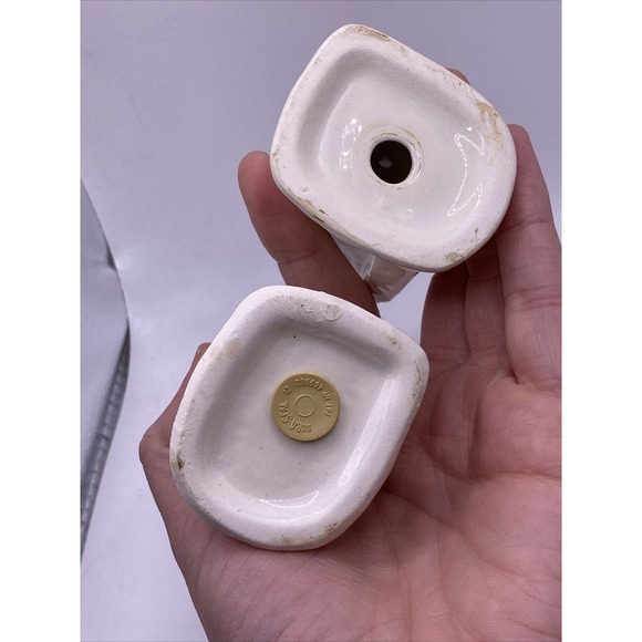 Vintage Carrigaline Pottery Irleand Shamrock Castle Salt & Pepper Shaker Set - Picture 6 of 6